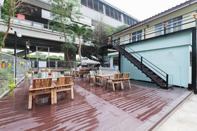 Nang Ta Yon At Ban Thap Chang Hostel