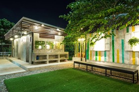 Nang Ta Yon At Ban Thap Chang Hostel
