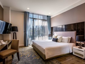 Metropolis Suites Bangkok, Tapestry Collection by Hilton