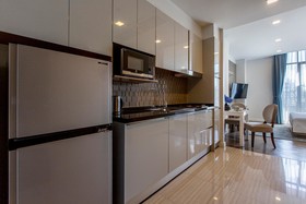 Metropolis Suites Bangkok, Tapestry Collection by Hilton