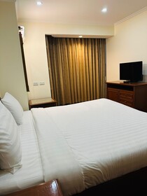 Omni Tower Direct Rooms