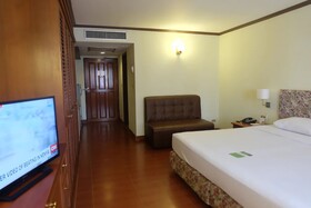 Omni Tower Direct Rooms