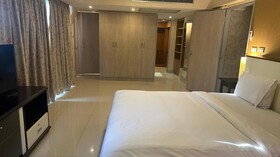 Omni Tower Direct Rooms