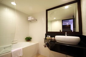 Omni Tower Direct Rooms