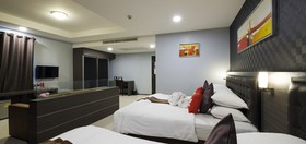 Picnic Hotel Bangkok by ZEN Rooms