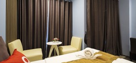 Picnic Hotel Bangkok by ZEN Rooms