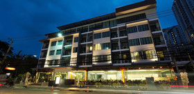 Picnic Hotel Bangkok by ZEN Rooms