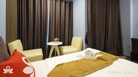 Picnic Hotel Bangkok by ZEN Rooms