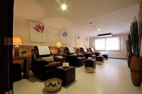 Prom Ratchada Residence & Spa