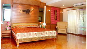 Royal Ivory Nana 4 Hotel