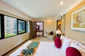 Royal President Suites