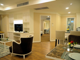 Royal President Suites