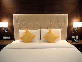 Royal President Suites