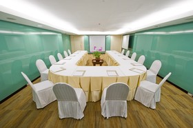 Royal President Suites
