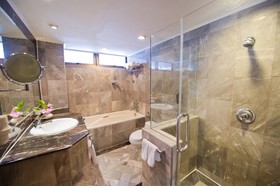 Royal President Suites