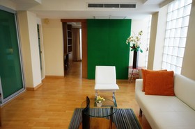 Silom Convent Garden
