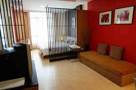 Silom Convent Garden