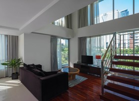 Silom Lofts Luxury Service Apartment