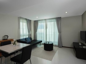 Silom Lofts Luxury Service Apartment