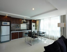 Silom Lofts Luxury Service Apartment