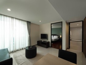 Silom Lofts Luxury Service Apartment