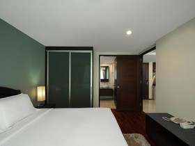 Silom Lofts Luxury Service Apartment