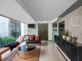 Silom Lofts Luxury Service Apartment
