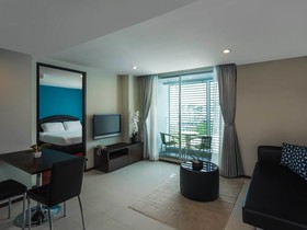 Silom Lofts Luxury Service Apartment