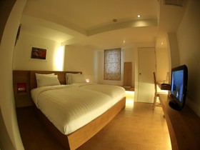 Silom One