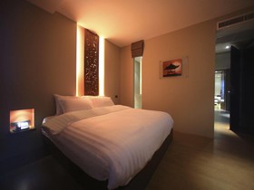 Silom One