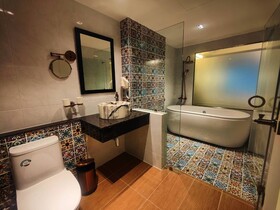 Siri Grand Bangkok Hotel