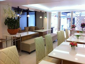 Smile Society Boutique Hostel