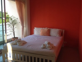 RoomQuest Sukhumvit 50