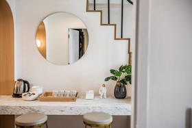 Theme Boutique Hotel