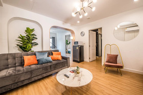 Theme Boutique Hotel