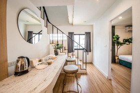 Theme Boutique Hotel