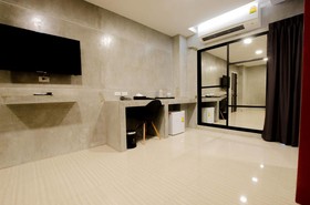 The Riche Boutique