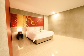 The Riche Boutique
