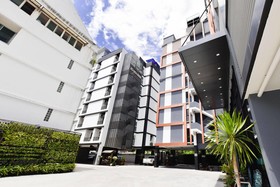 The Riche Boutique