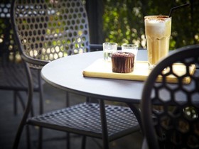 Siri Oriental Bangkok Hotel