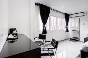 Thonglor Suites Hotel