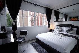 Thonglor Suites Hotel