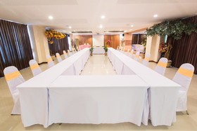 Three Seasons Place Hotel