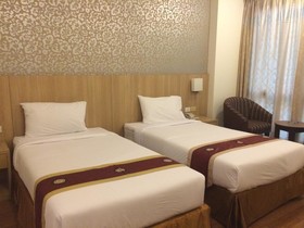 Three Seasons Place Hotel