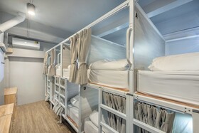 Ti Thong Hostel