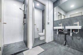 Ti Thong Hostel