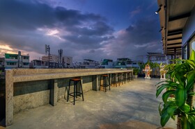 Ti Thong Hostel