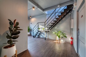 Ti Thong Hostel