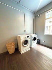 Ti Thong Hostel
