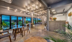 Ti Thong Hostel